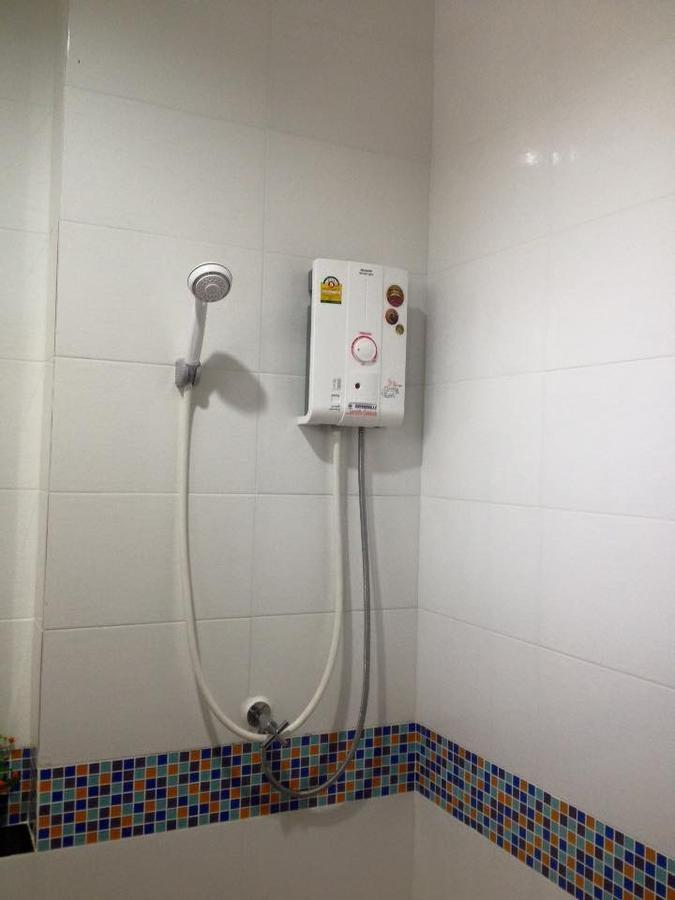 Hobby Hotel Uttaradit Exterior foto
