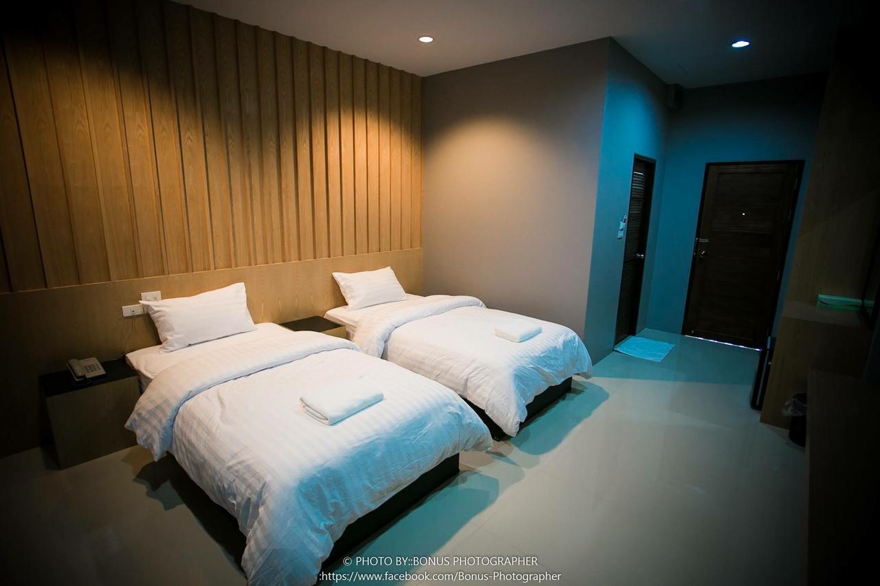 Hobby Hotel Uttaradit Exterior foto